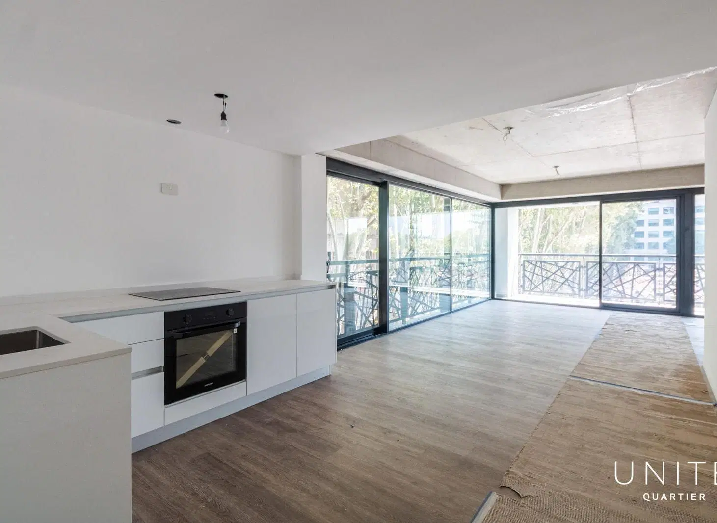Loft divisible con gran balcón, cochera y amenities en piso 14 - Quartier del Bajo 2