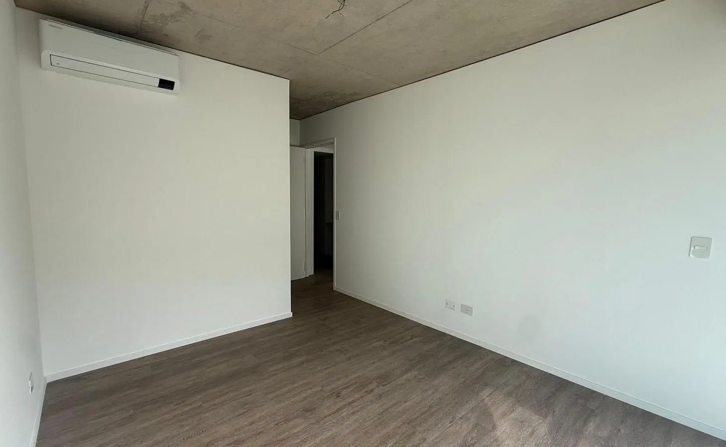 Excelente 3 ambientes en alquiler sin muebles con cochera - Quartier del Bajo 5