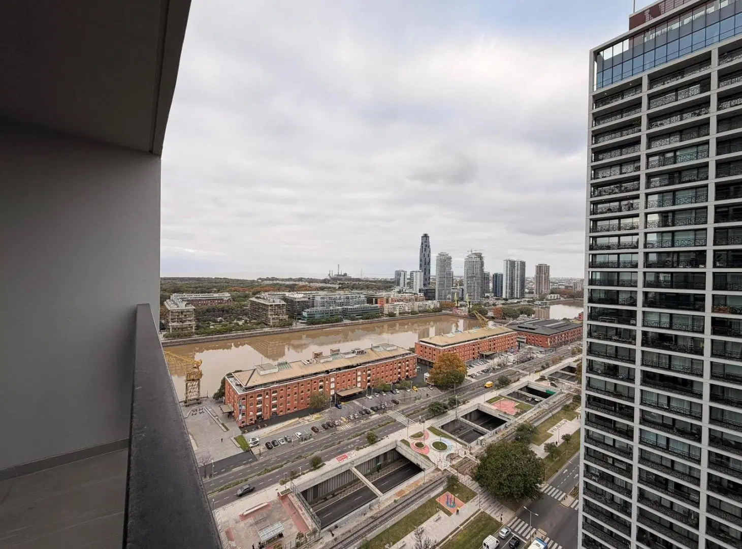 Excelente dos ambientes en alquiler con vista al Rio en Quartier Del Bajo - Puerto Madero 2