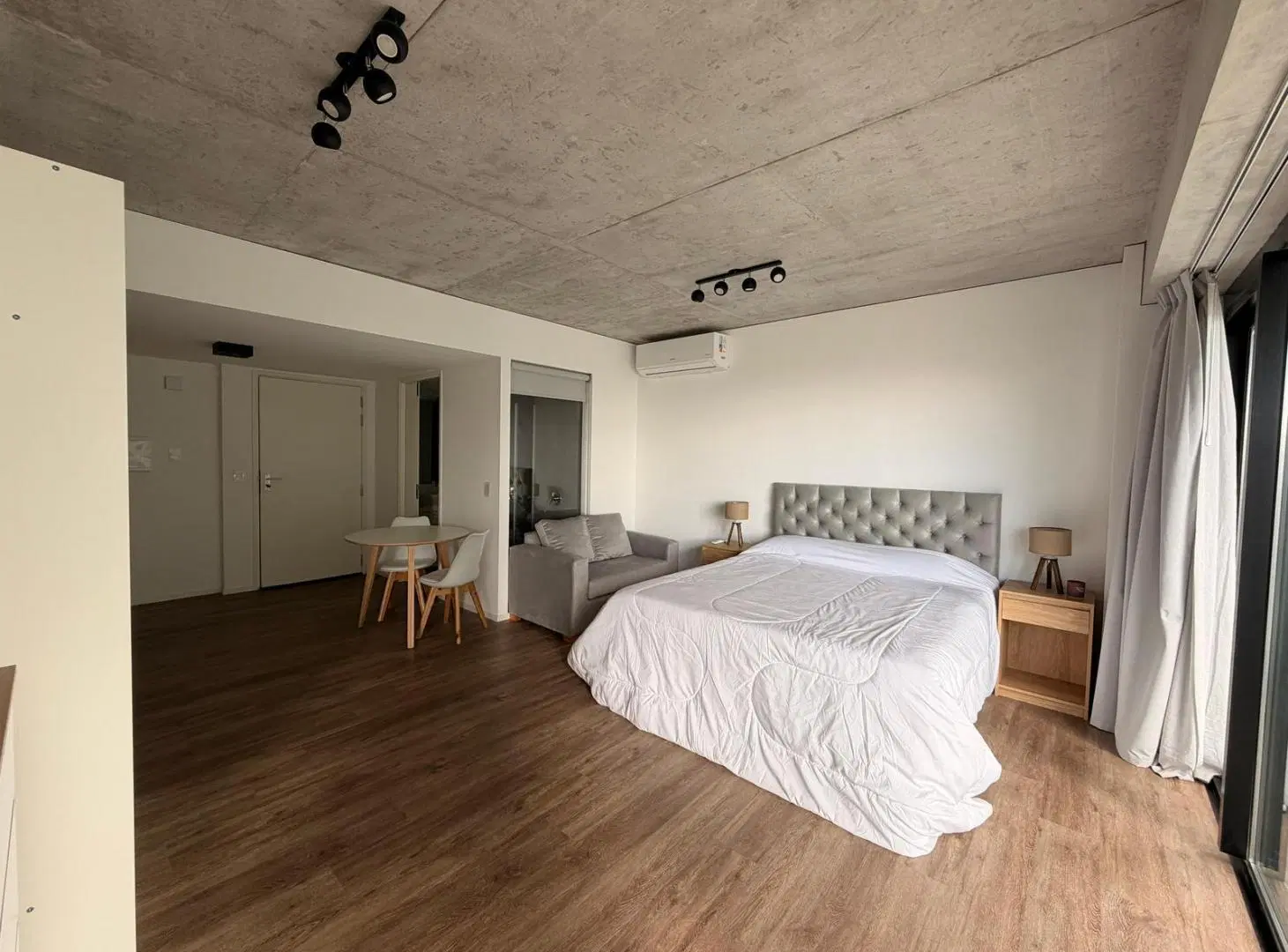 Studio amoblado en alquiler con opción de cochera - Quartier del Bajo 4