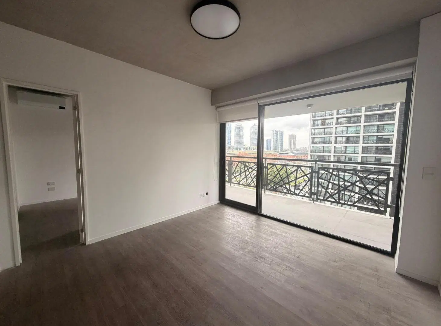 Excelente dos ambientes en alquiler con vista al rio - Quartier Del Bajo 3