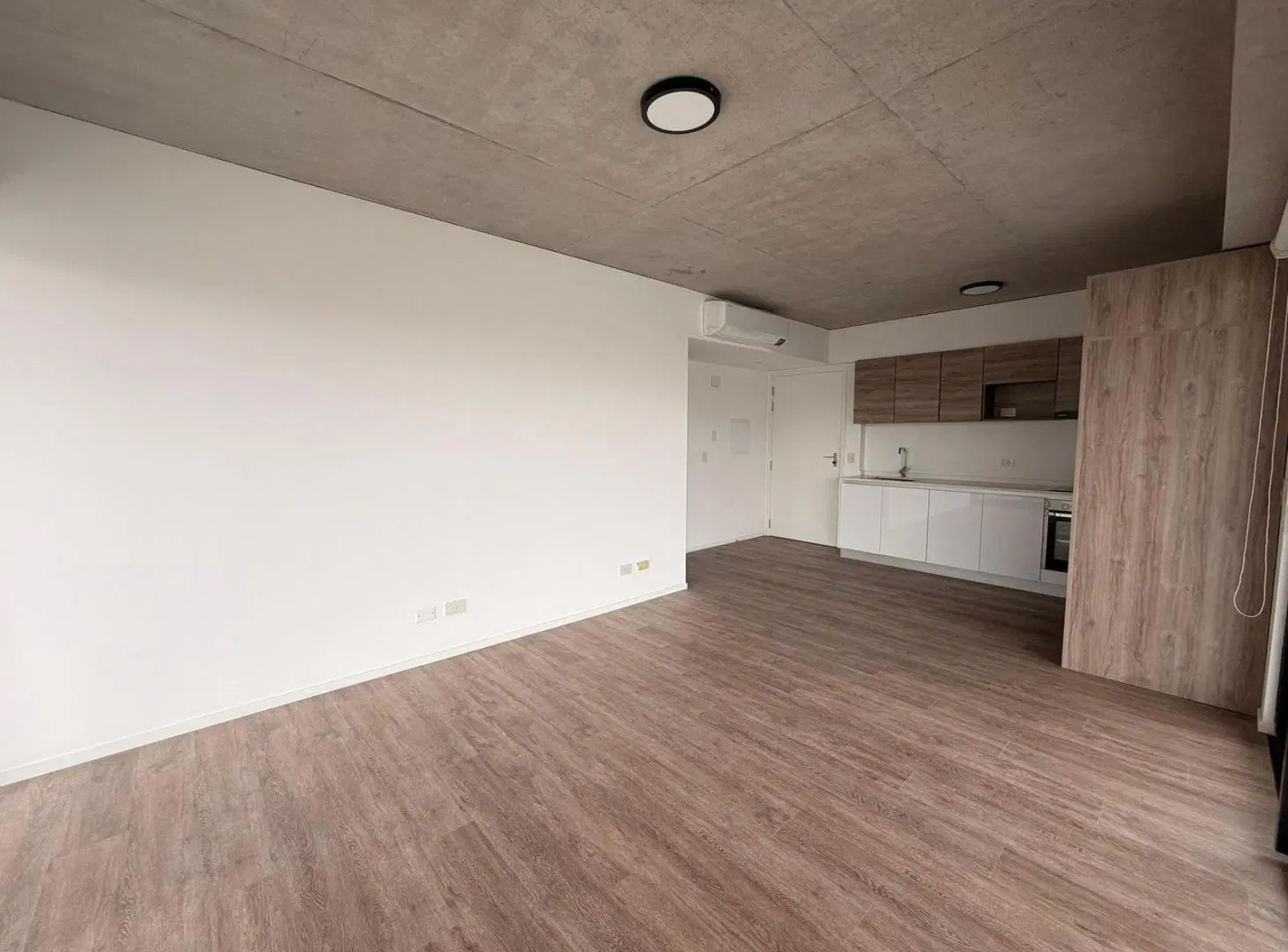 Excelente Alquiler 3 ambientes sin muebles. Piso alto en Quartier Del Bajo - Puerto Madero 4