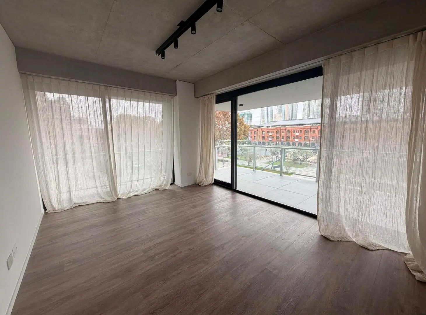 3 Ambientes con Vista al Río en Alquiler - Quartier del Bajo 5