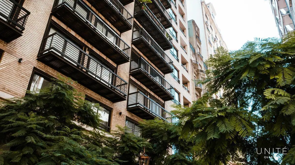 Única oficina de 176 m2 con 2 cocheras - APTO CREDITO - en Quartier Basavilbaso 5