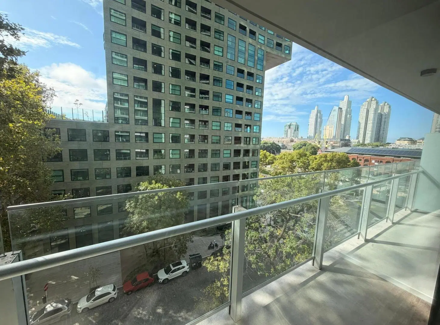 Departamento 3 ambientes con cochera en Quartier del Bajo 3