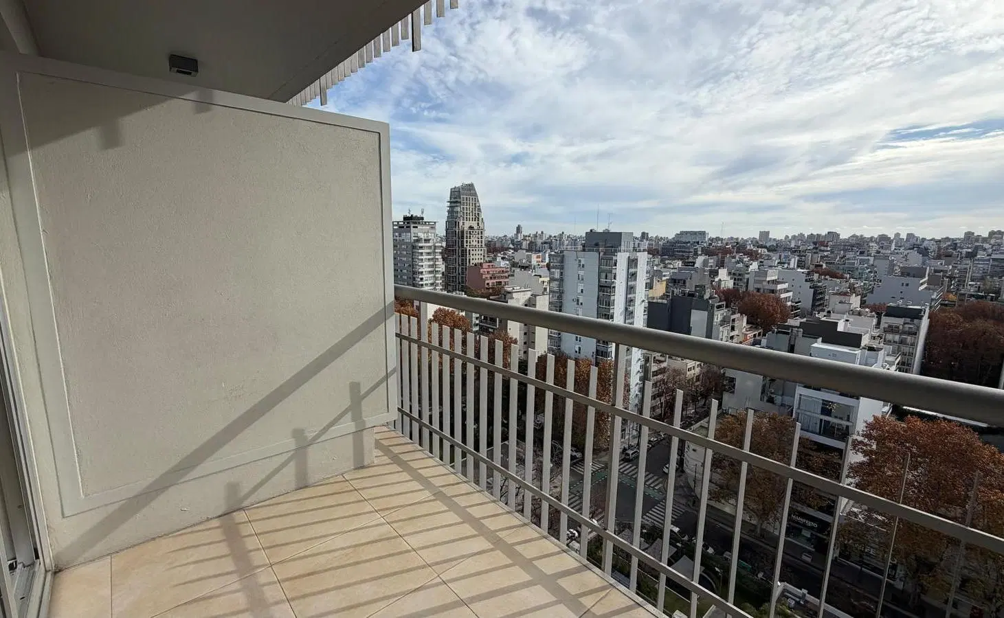 Departamento 2 ambientes en Quartier Boulevard con cochera y vista al río. Piso alto. 1