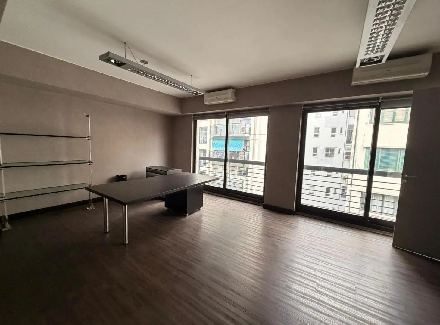 Oficina a la venta en Retiro con cocheras - Quartier Basavilbaso 2