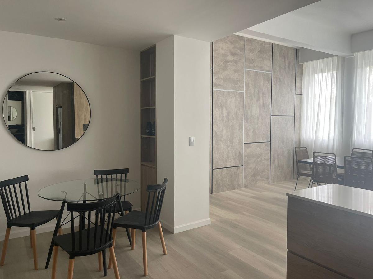 Foto de Excelente 3 ambientes a estrenar amoblado con cochera en venta, imagen 3