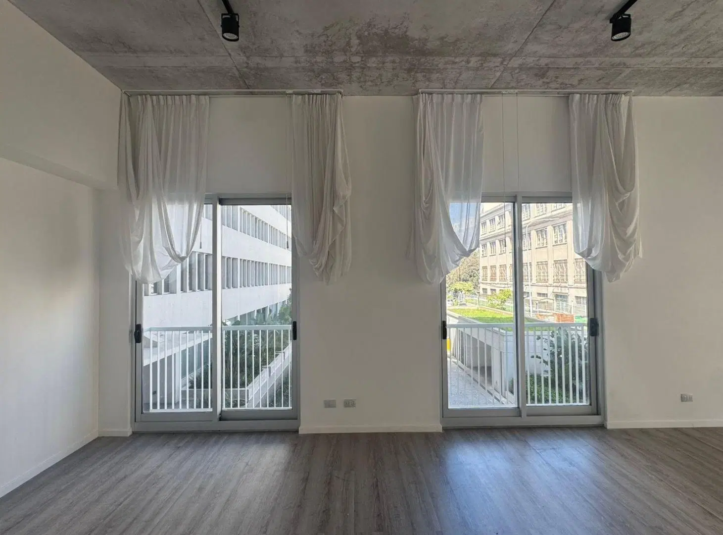 Excelente loft en venta con cochera. Distrito Quartier. 3