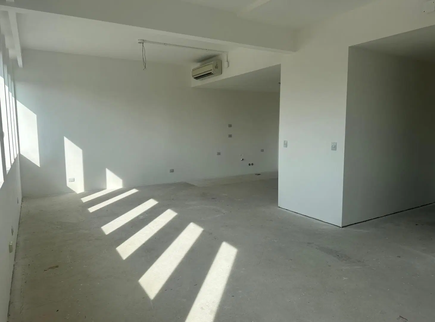 Excelente Loft 55 m2 a estrenar en venta con cochera. Distrito Quartier, Retiro. 2