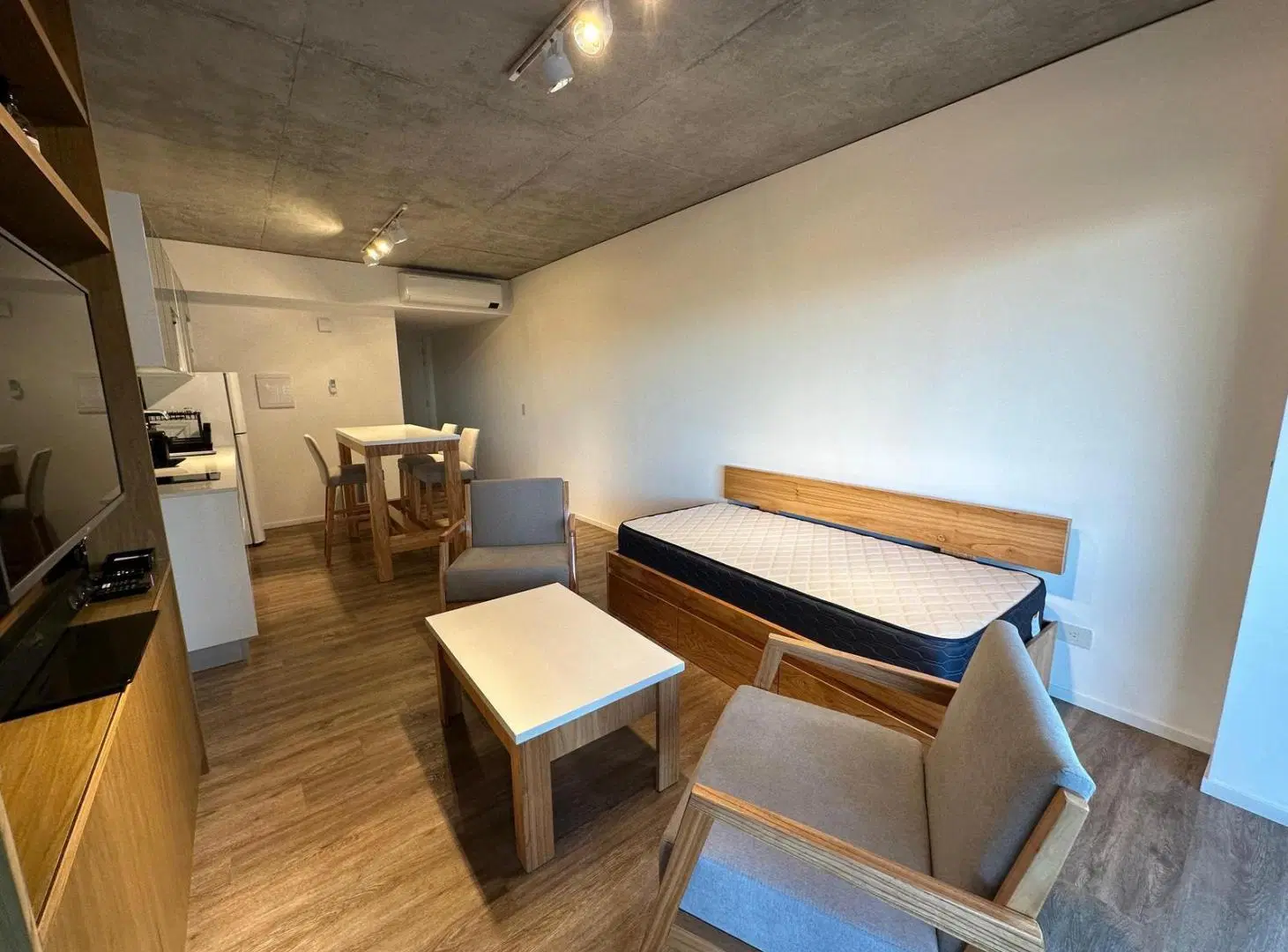 Loft divisible con balcón y cochera – Quartier del Bajo Torre 2, Piso 19 Sector Ciudad 4