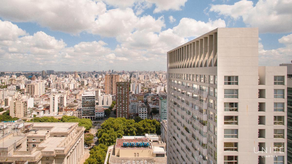 Departamento de 2 ambientes en piso alto, muy luminoso – Quartier Madero Urbano