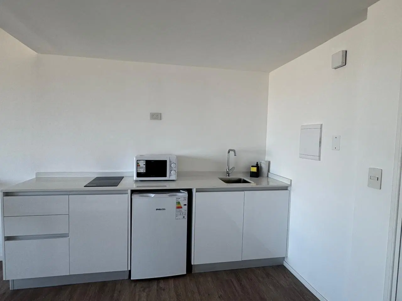 Excelente Studio en alquiler temporario, piso alto, Quartier Del Bajo - Puerto Madero 4