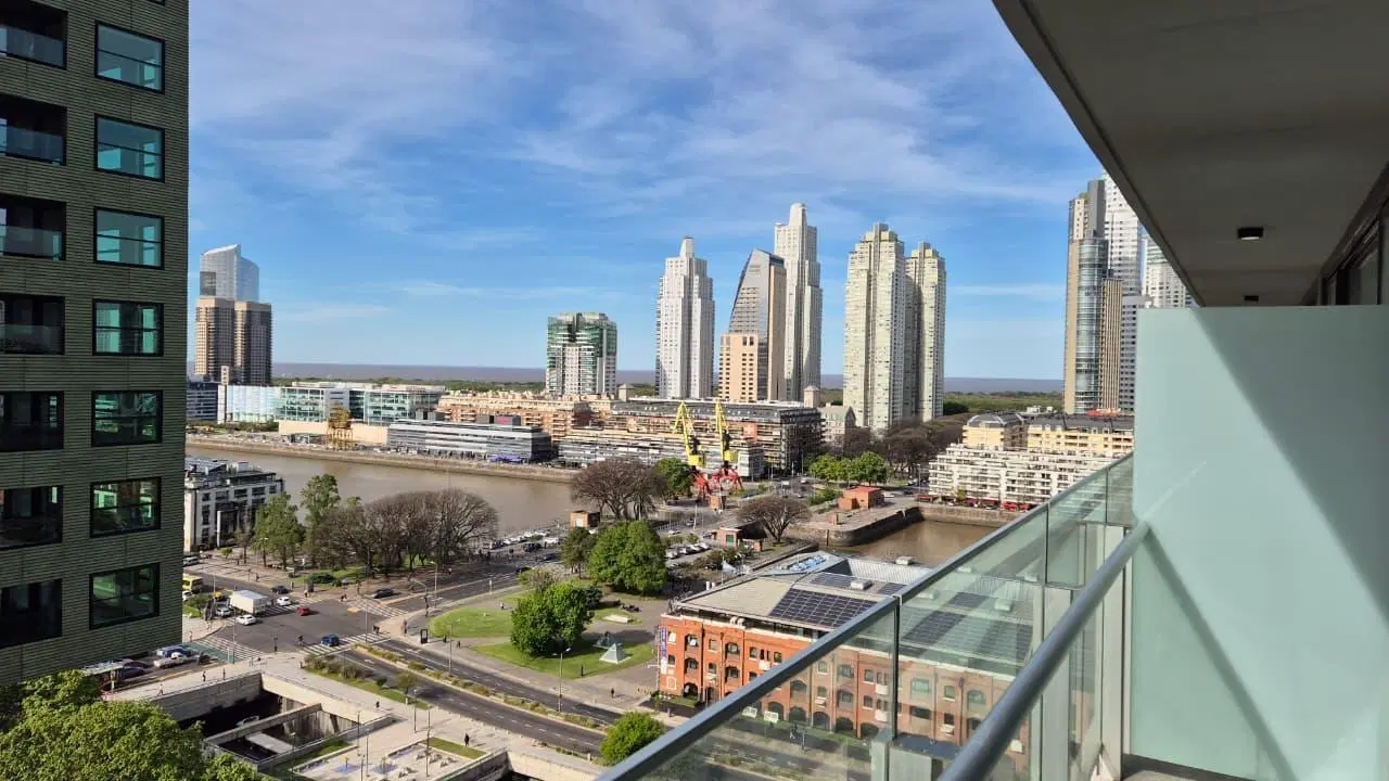 Monoambiente con vista al río y cochera de moto en Quartier del Bajo - Puerto Madero 3