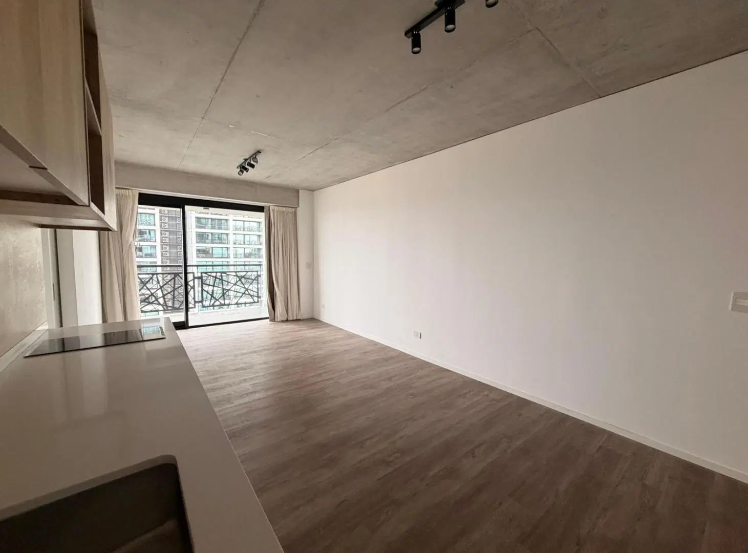 Loft en venta en piso 31 con vista al Río y cochera - Quartier del Bajo 3
