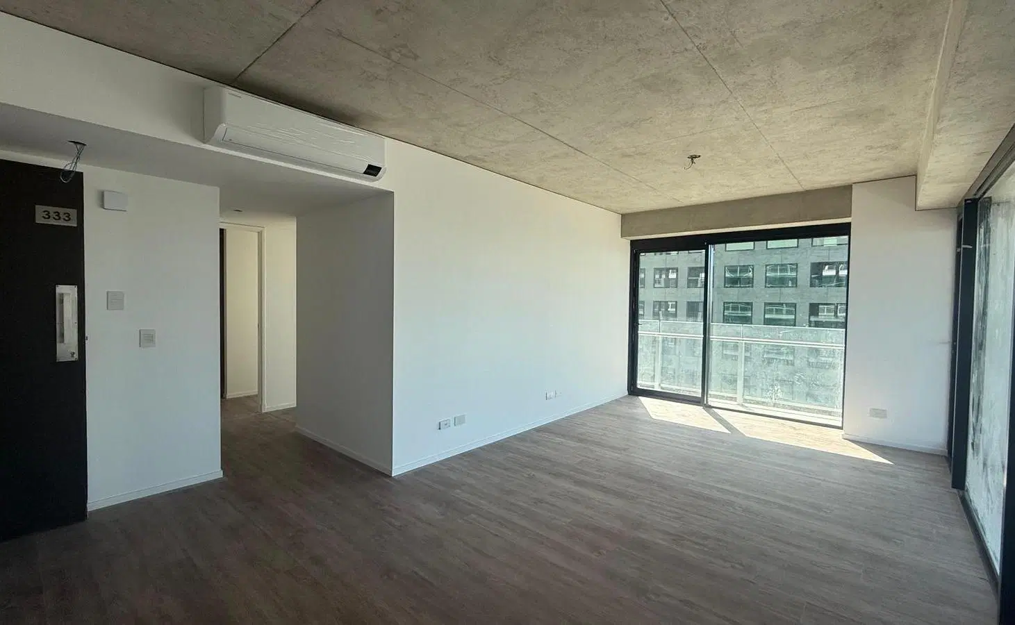 Exclusivo 3 ambientes con cochera y vista al río en Quartier del Bajo - Puerto Madero 3