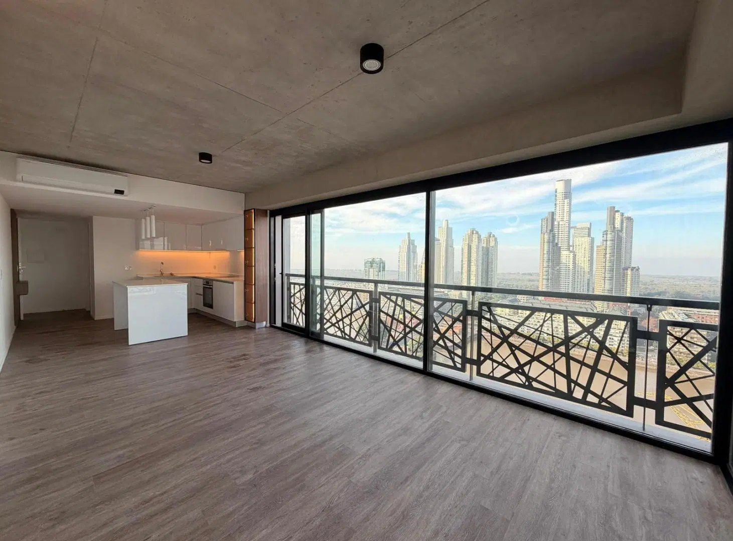 Espectacular 2 ambientes con Cochera y Vista al Río - Quartier del Bajo 4