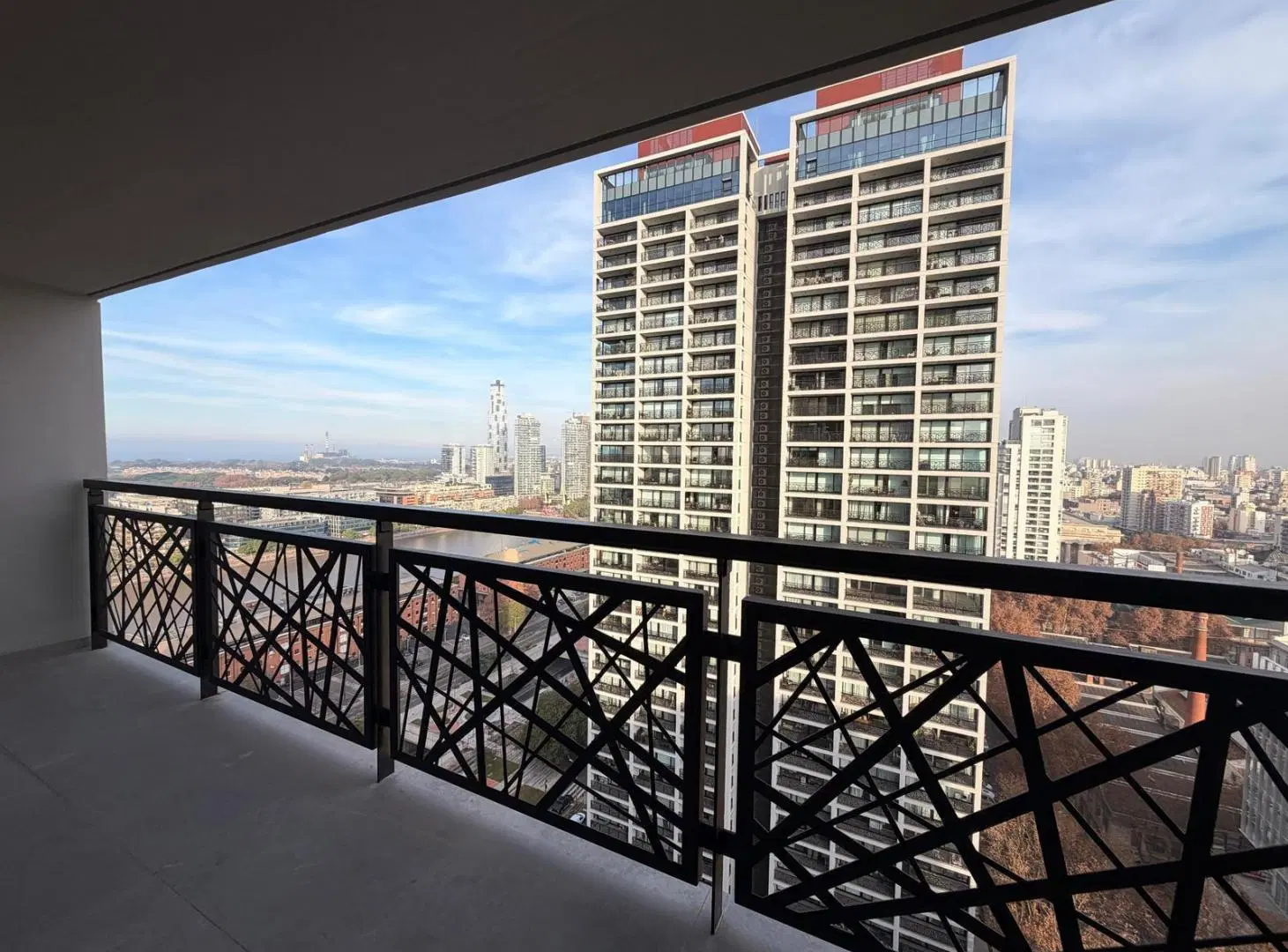 Excelente 2 ambientes en alquiler con cochera - Quartier del Bajo 2