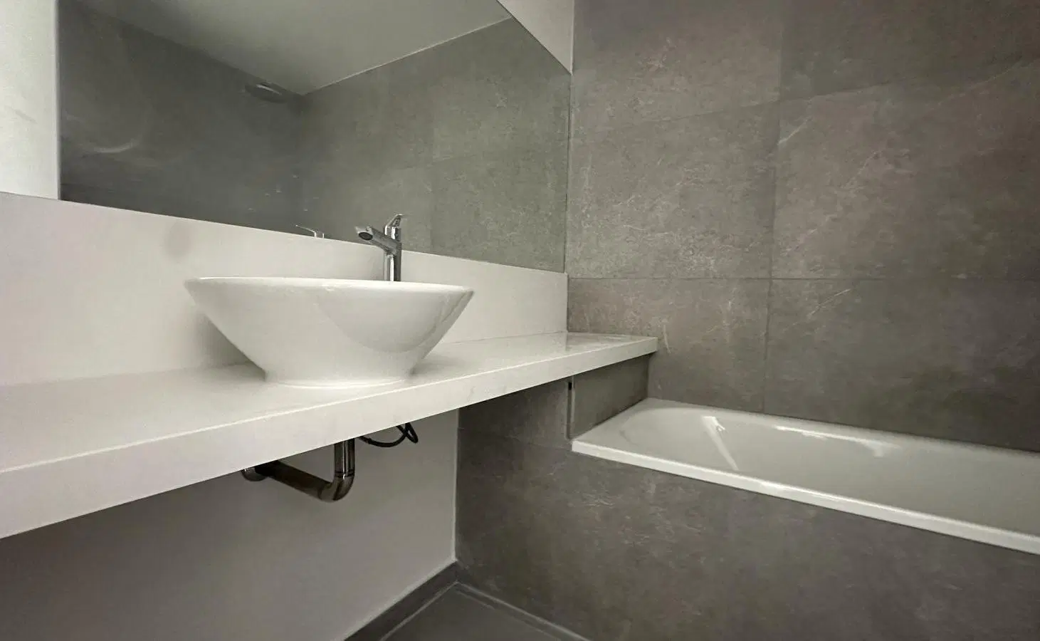 4 ambientes en VENTA con dependencia y 2 cocheras en QUARTIER Lacroze. Belgrano 4