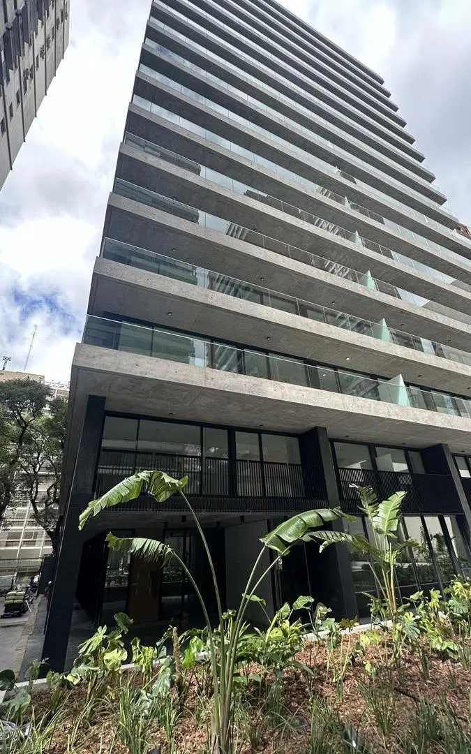 4 ambientes en VENTA con dependencia y 2 cocheras en QUARTIER Lacroze. Belgrano 2