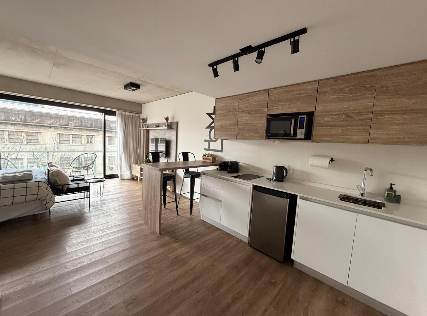 Foto de Studio amoblado y equipado en alquiler - Quartier del Bajo - Puerto, imagen 1