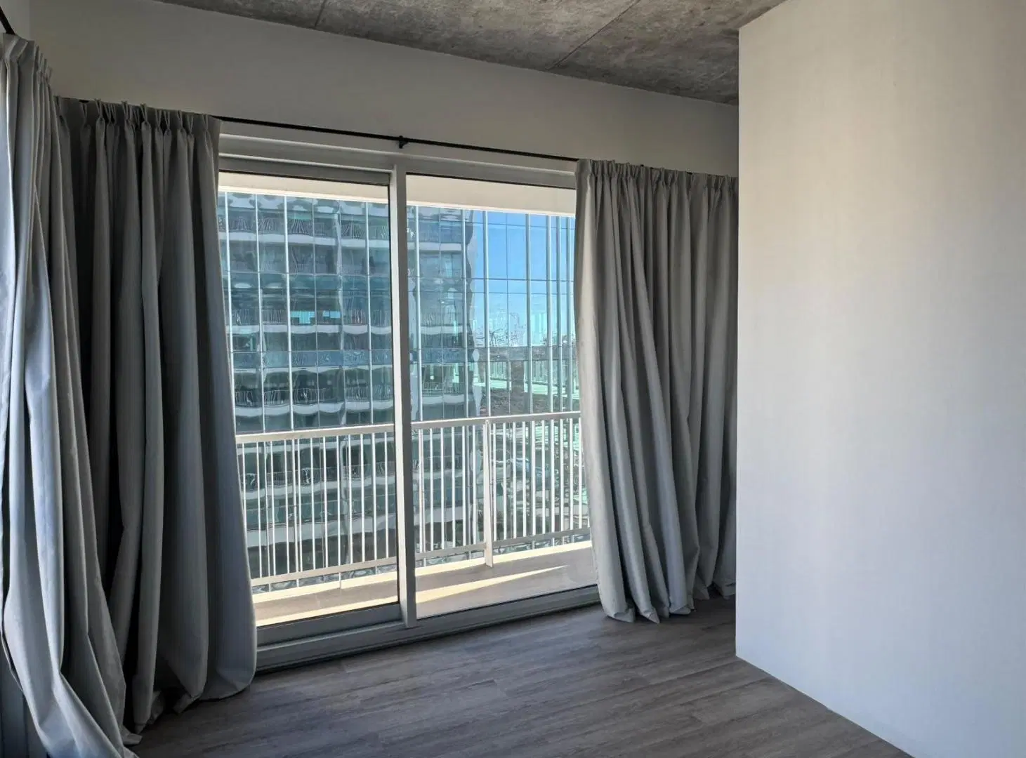 Excelente Loft en alquiler, muy luminoso, con cochera. Distrito Quartier, Retiro. 3