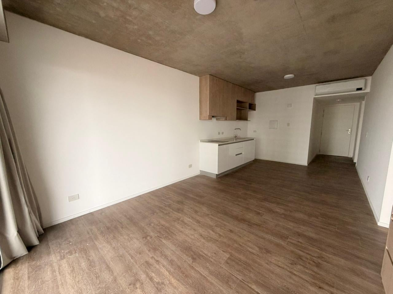 Foto de Dos ambientes en alquiler, sin muebles, con cochera, Quartier Del Bajo, imagen 1