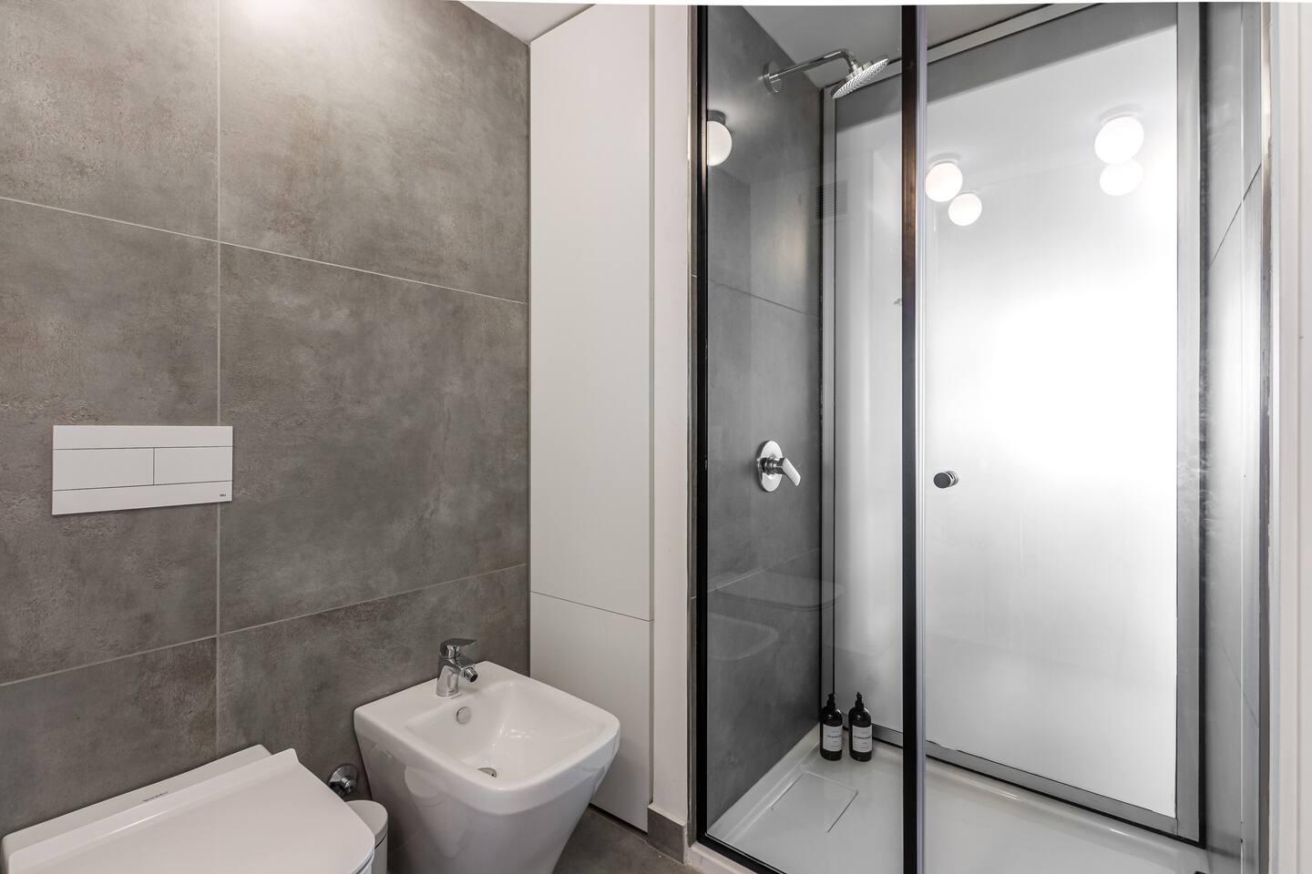 Foto de Studio moderno con balcon al rio y cochera – Distrito Quartier Puerto, imagen 2