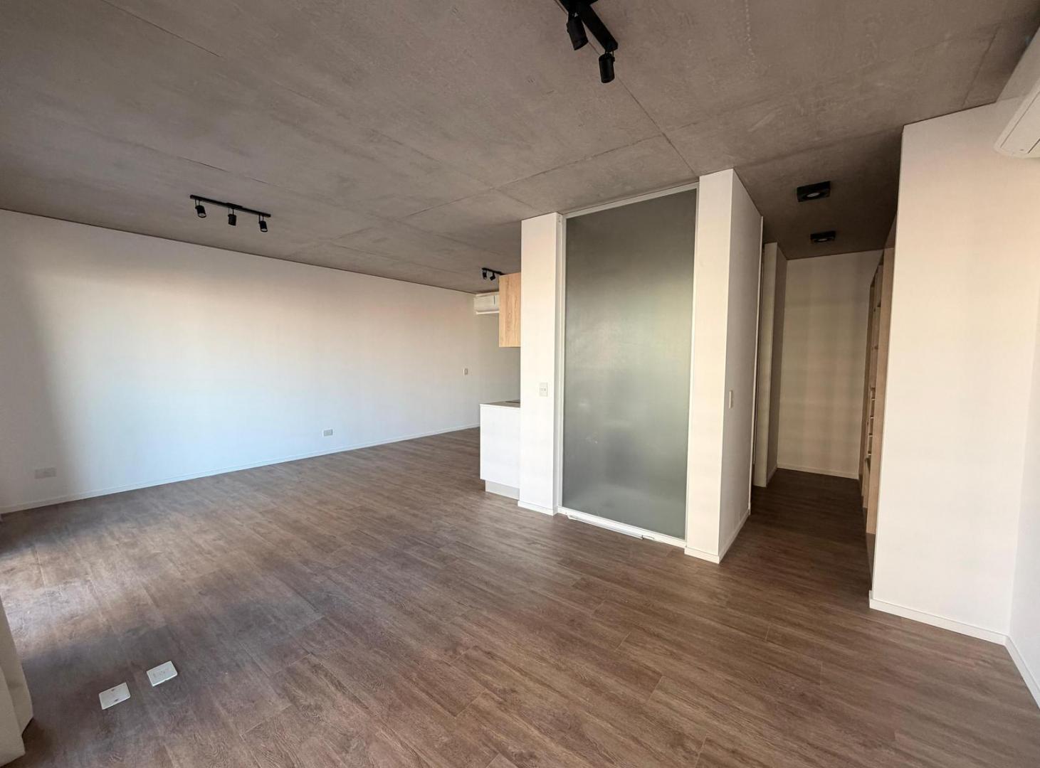 Foto de Excelente 2 ambientes en alquiler con cochera - Quartier del Bajo, imagen 2