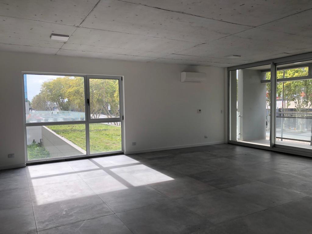 Foto de Oficina Comercial en alquiler con vista al rio. 80m2 con cochera, imagen 4