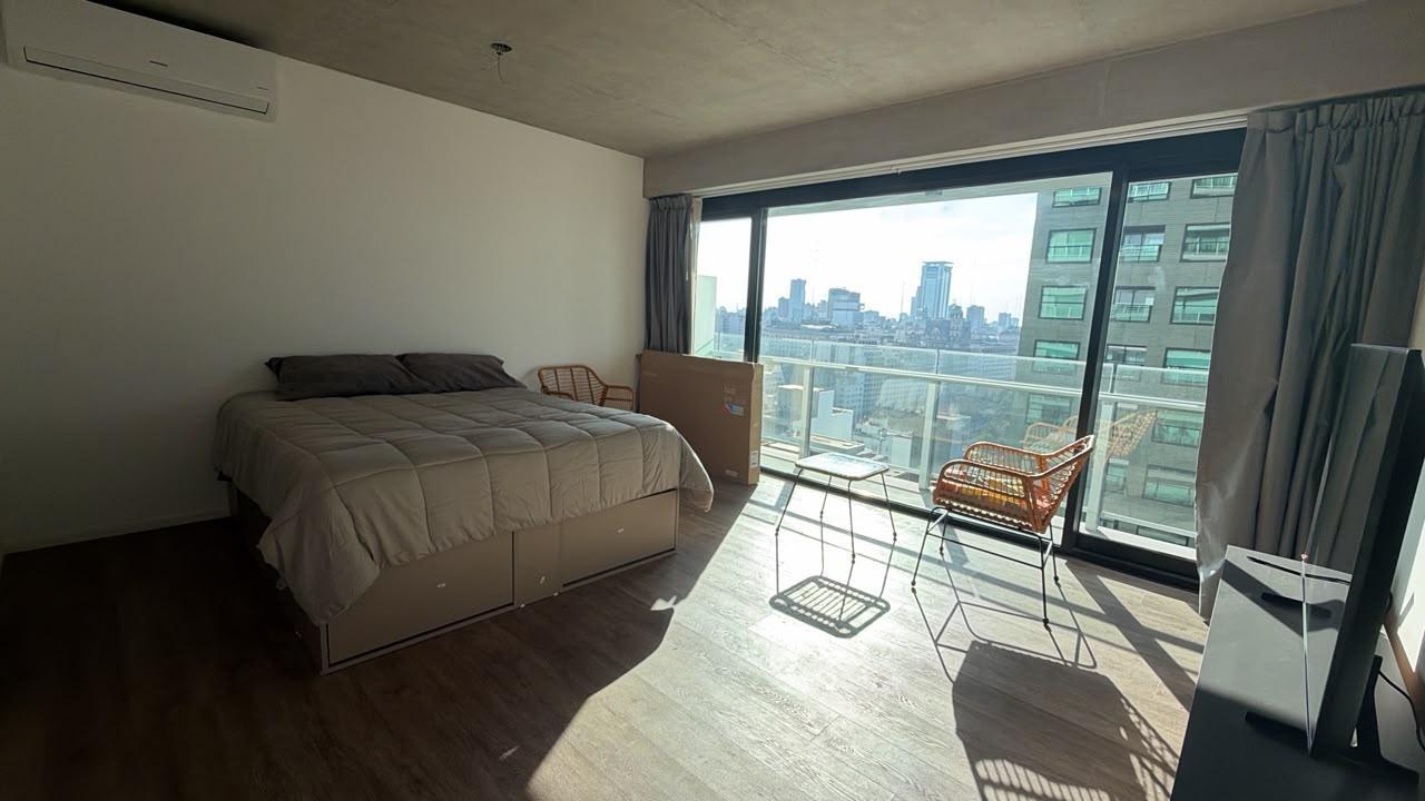 Foto de Monoambiente equipado con balcón en piso alto en Quartier del Bajo, imagen 1