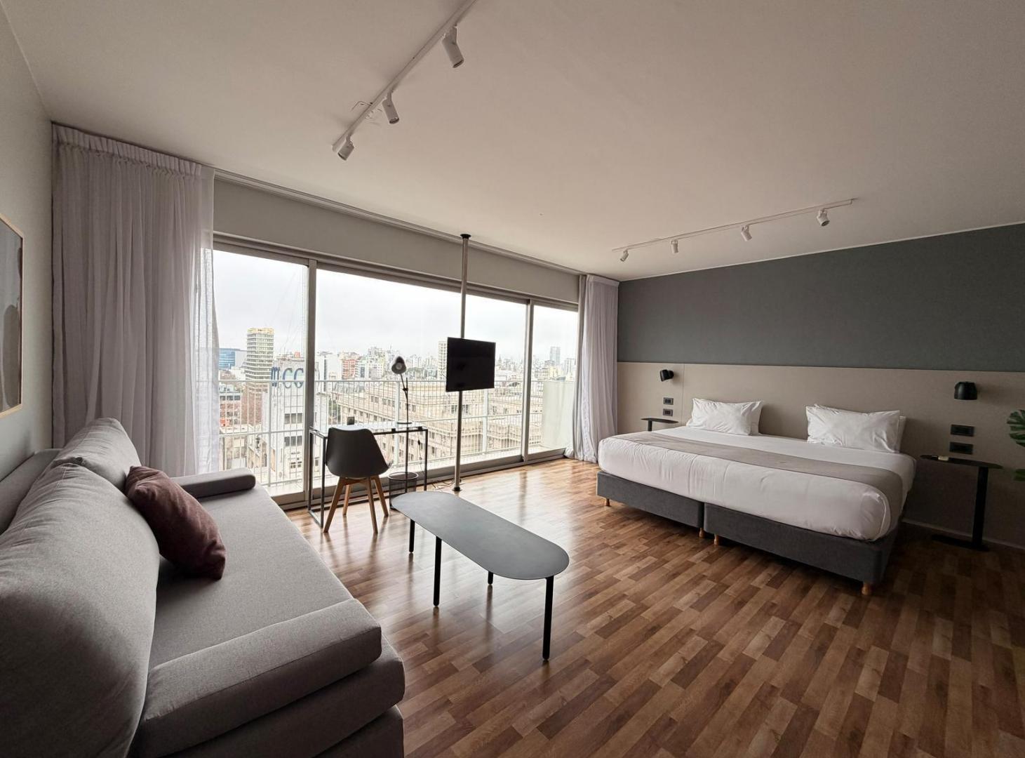 Foto de Monoambiente amoblado con cochera y vista abierta - Quartier Madero, imagen 1