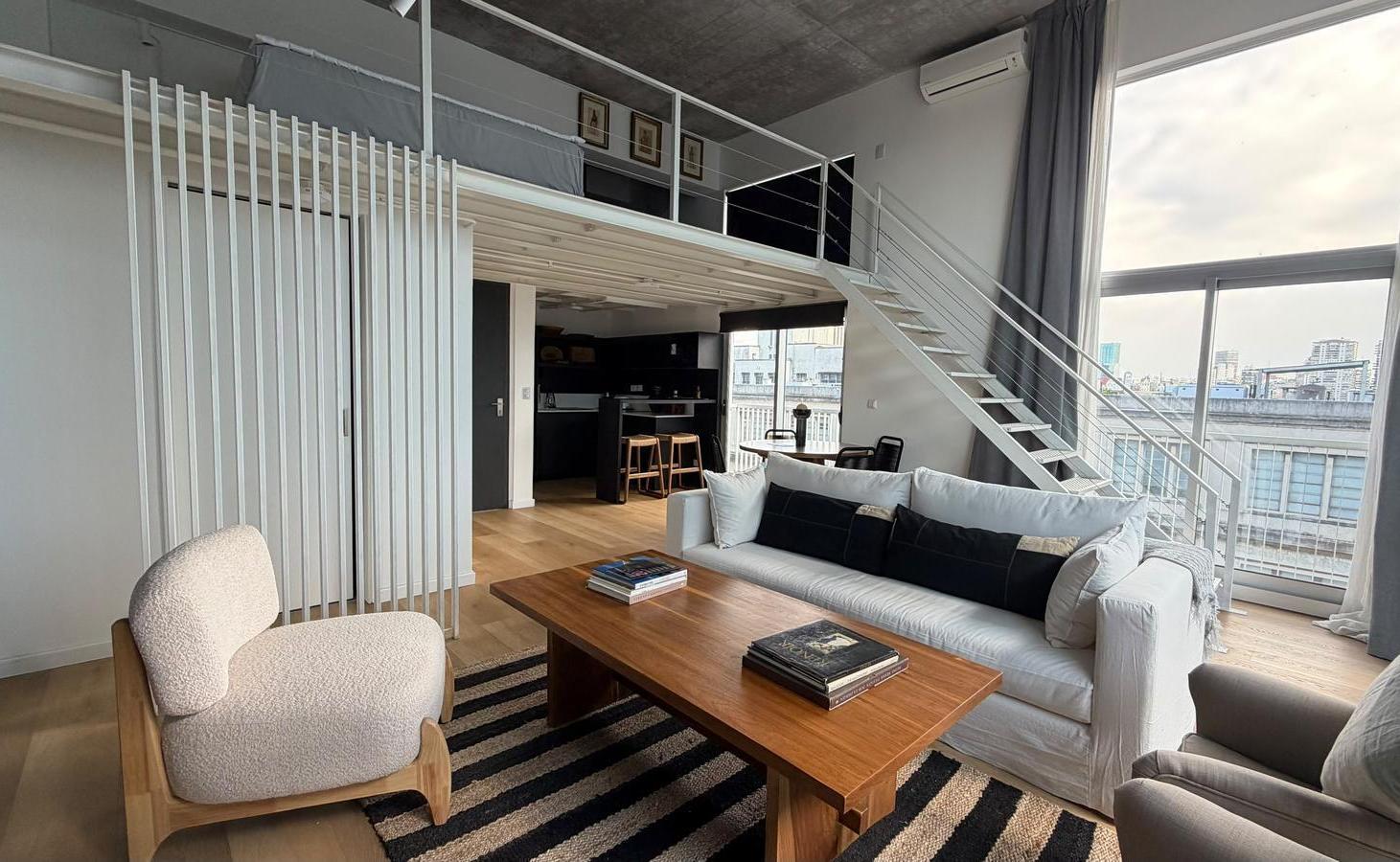 Foto de Loft de 2 Ambientes Amoblado con Cochera en Alquiler | Distrito, imagen 1