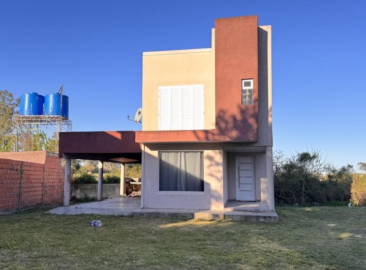 Casa en Zona Ruta 135 ingreso a Colón 4