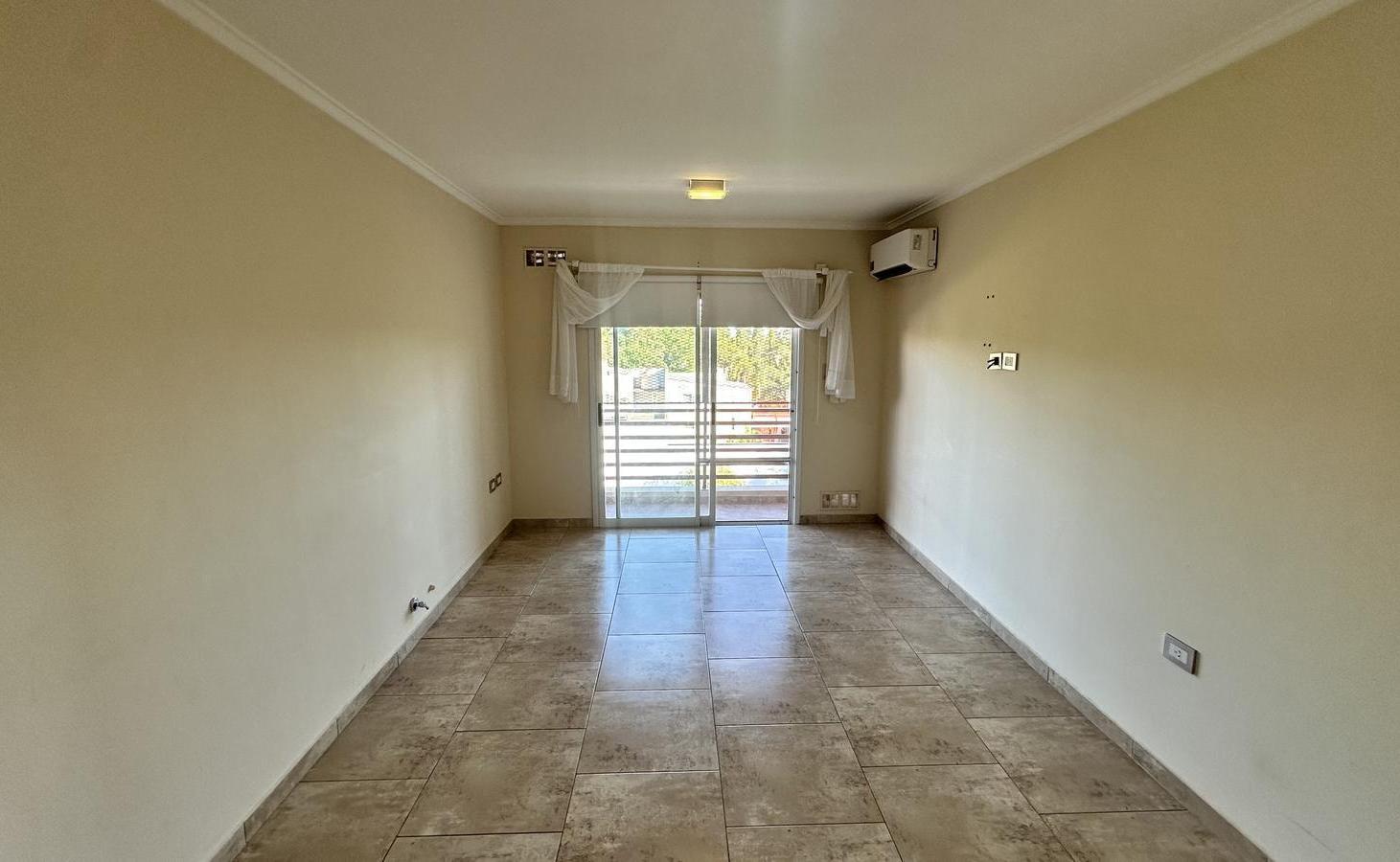 Foto de Departamento de 3 ambientes en Bernard 476, imagen 2