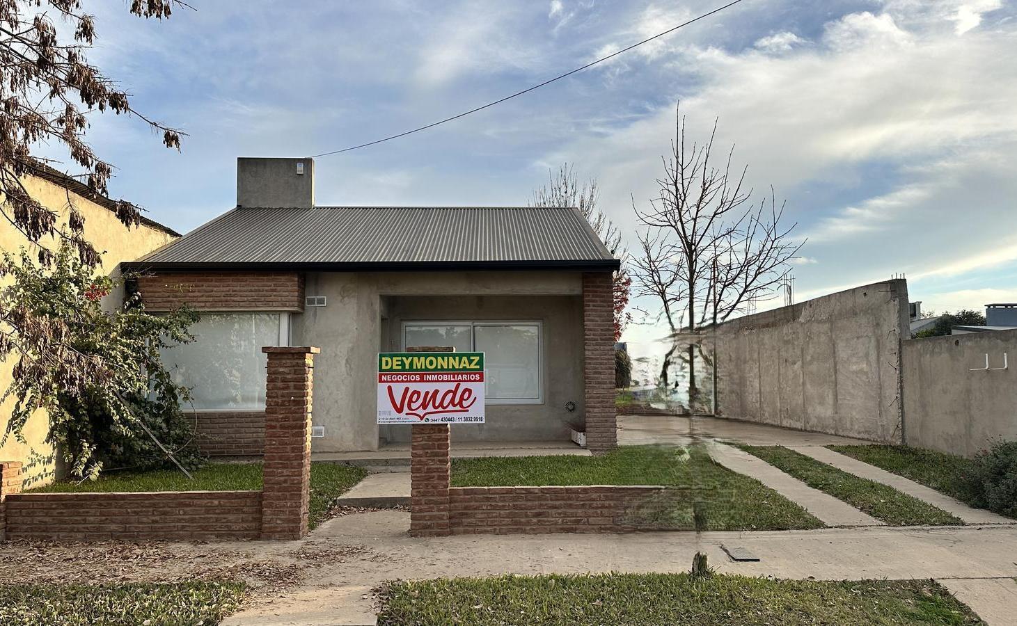 Foto de Casa con amplio lote en Supremo Entrerriano 1641, imagen 2