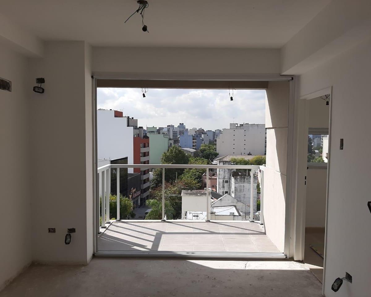 DEPARTAMENTO 2 AMBIENTES C/BALCON EN MURGUIONDO AL 100, LINIERS