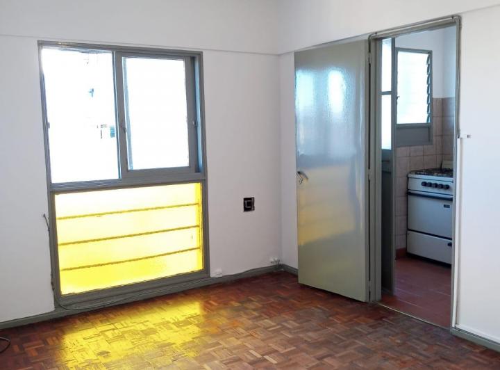 LINDO DEPARTAMENTO 2 AMB. EN AV INDEPENDENCIA AL 2100, SAN CRISTOBAL 4