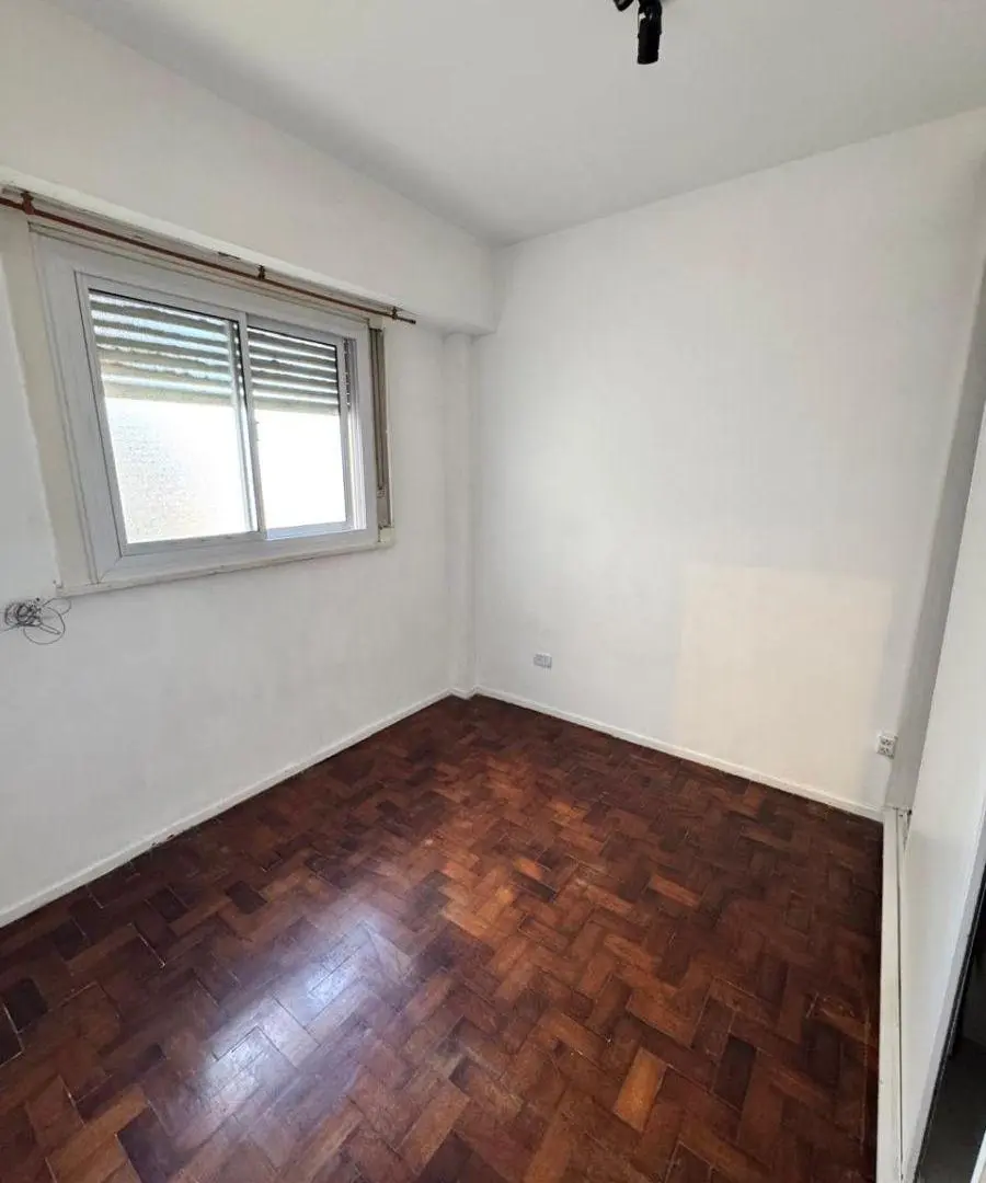 EXCELENTE DEPARTAMENTO DE 2 AMBIENTES EN LA CALLE VENEZUELA AL 3000, BALVANERA 3