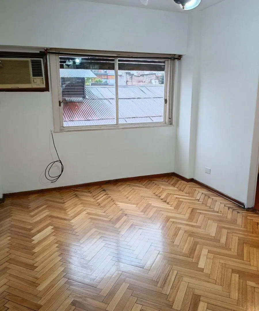 EXCELENTE DEPTO. DE 1 AMBIENTE Y MEDIO EN LA CALLE ZUVIRIA AL 0, PARQUE CHACABUCO 5