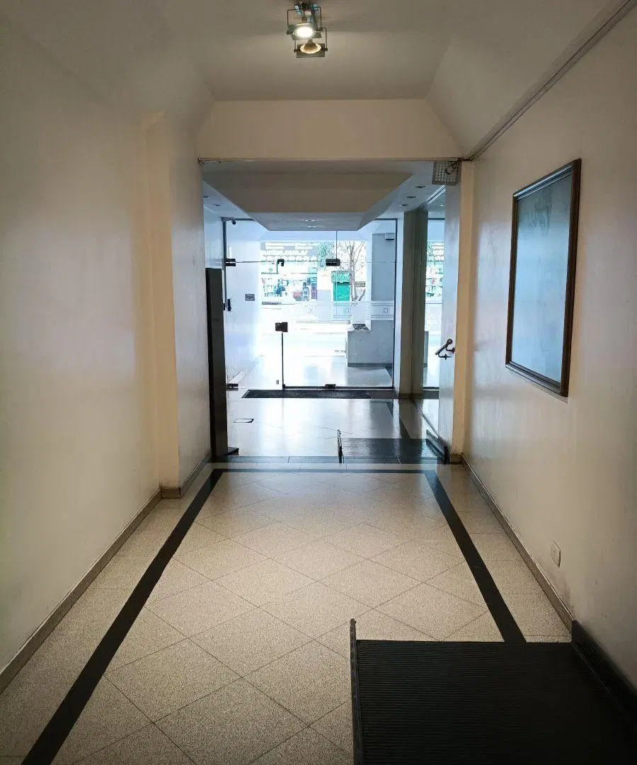 EXCELENTE DEPTO. 2 AMB. C/BALCON ATERRAZADO Y COCHERA EN LA CALLE PERON AL 2200, BALVANERA 3