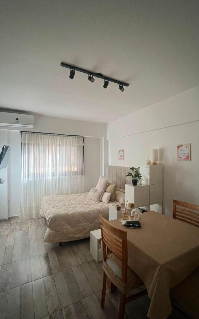 Foto de EXCELENTE MONOAMBIENTE CON COCINA SEPARADA EN AV. CHICLANA AL 3100, SAN, imagen 1