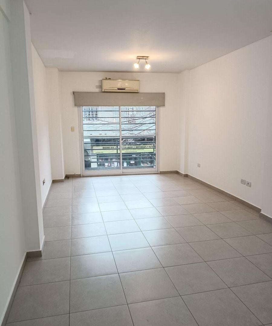 Foto de EXCELENTE MONOAMBIENTE C/BALCON EN LA CALLE LA RIOJA AL 400, ONCE, imagen 1