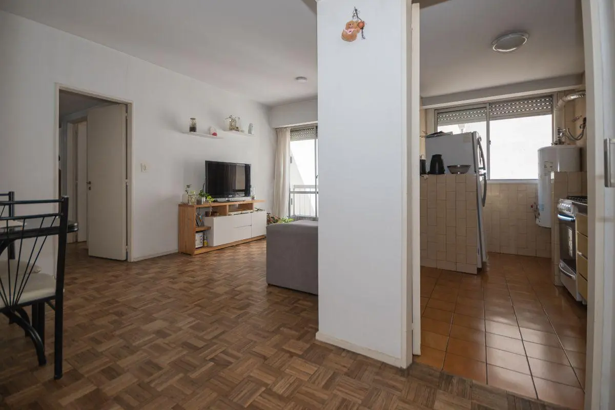 En Cañitas Piso Alto Liv/ Com y 2 Dor 1
