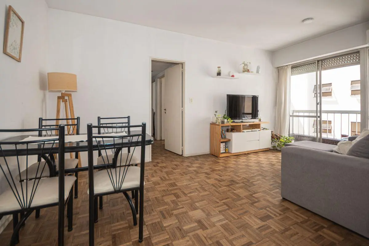 En Cañitas Piso Alto Liv/ Com y 2 Dor 3