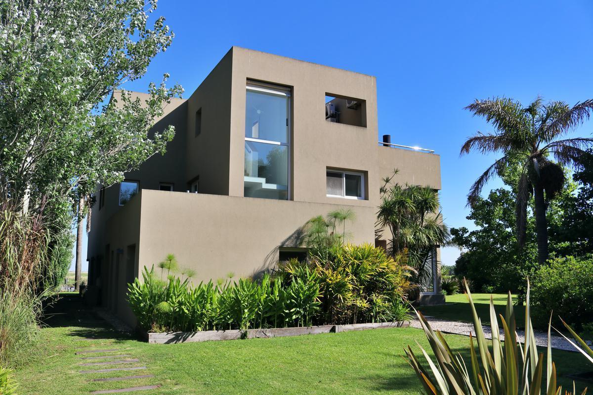 Mansion en el Delta | Isla Santa Monica | Al Rio San Antonio | 10 personas