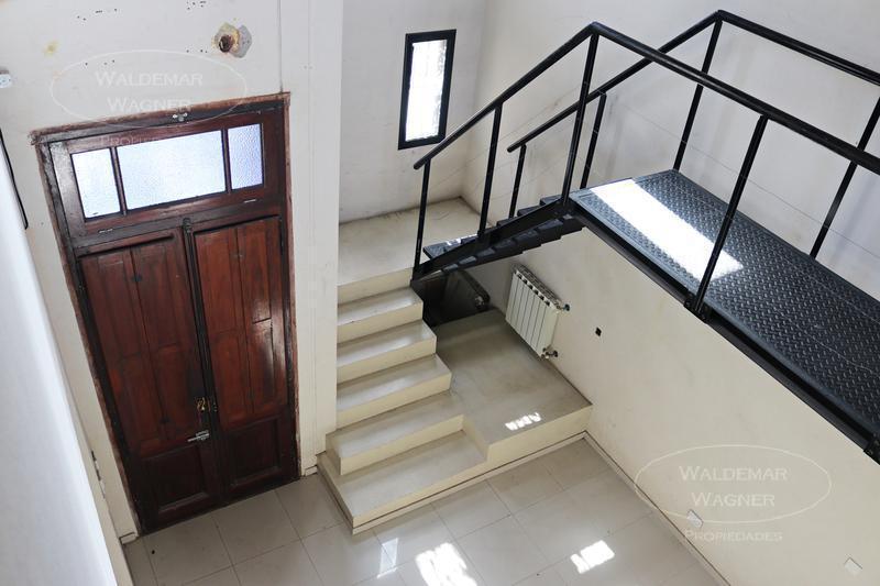 Foto de Amplia Casa | Apto Profesional | Oficina | Estudio - Pilar, Centro, imagen 2