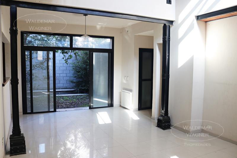 Foto de Amplia Casa | Apto Profesional | Oficina | Estudio - Pilar, Centro, imagen 1