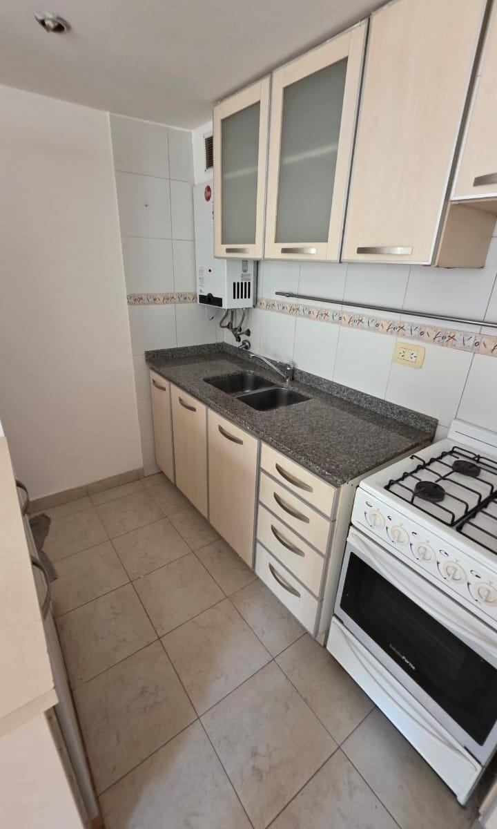 ¡Impecable 2 Ambientes en Caballito - Contrafrente con Balcón Aterrazado 1