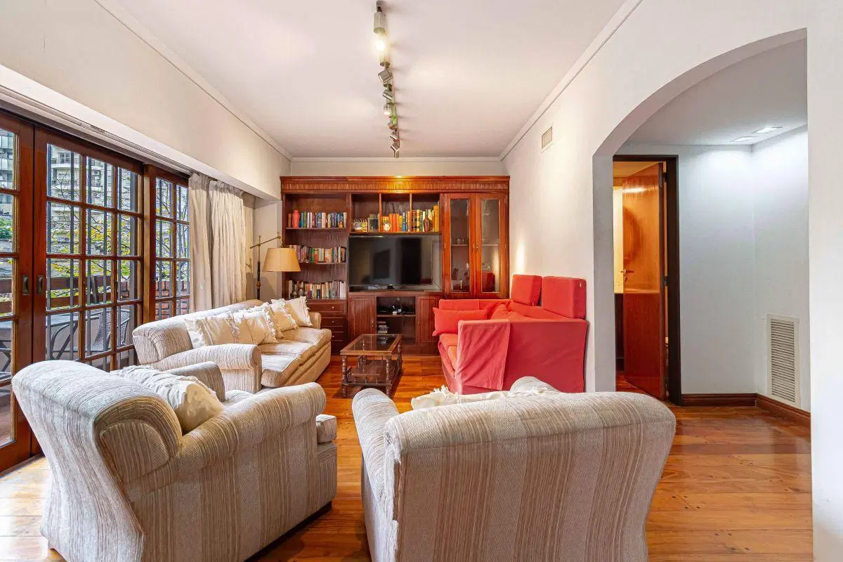 EXCLUSIVO PISO DÚPLEX DE 202 M² | 4 DORMITORIOS, DEPENDENCIA Y COCHERA DOBLE | HORTIGUERA AL 200 2